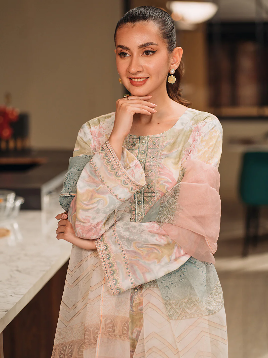 Hania Amir - Pink Blush - Image 13