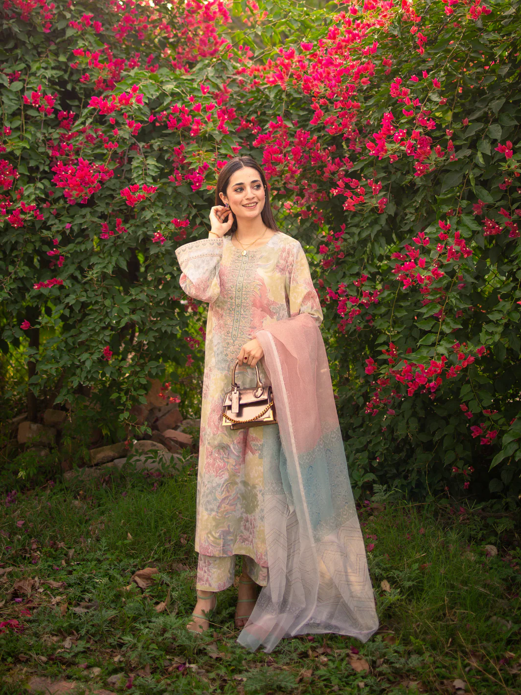 Hania Amir - Pink Blush - Image 7